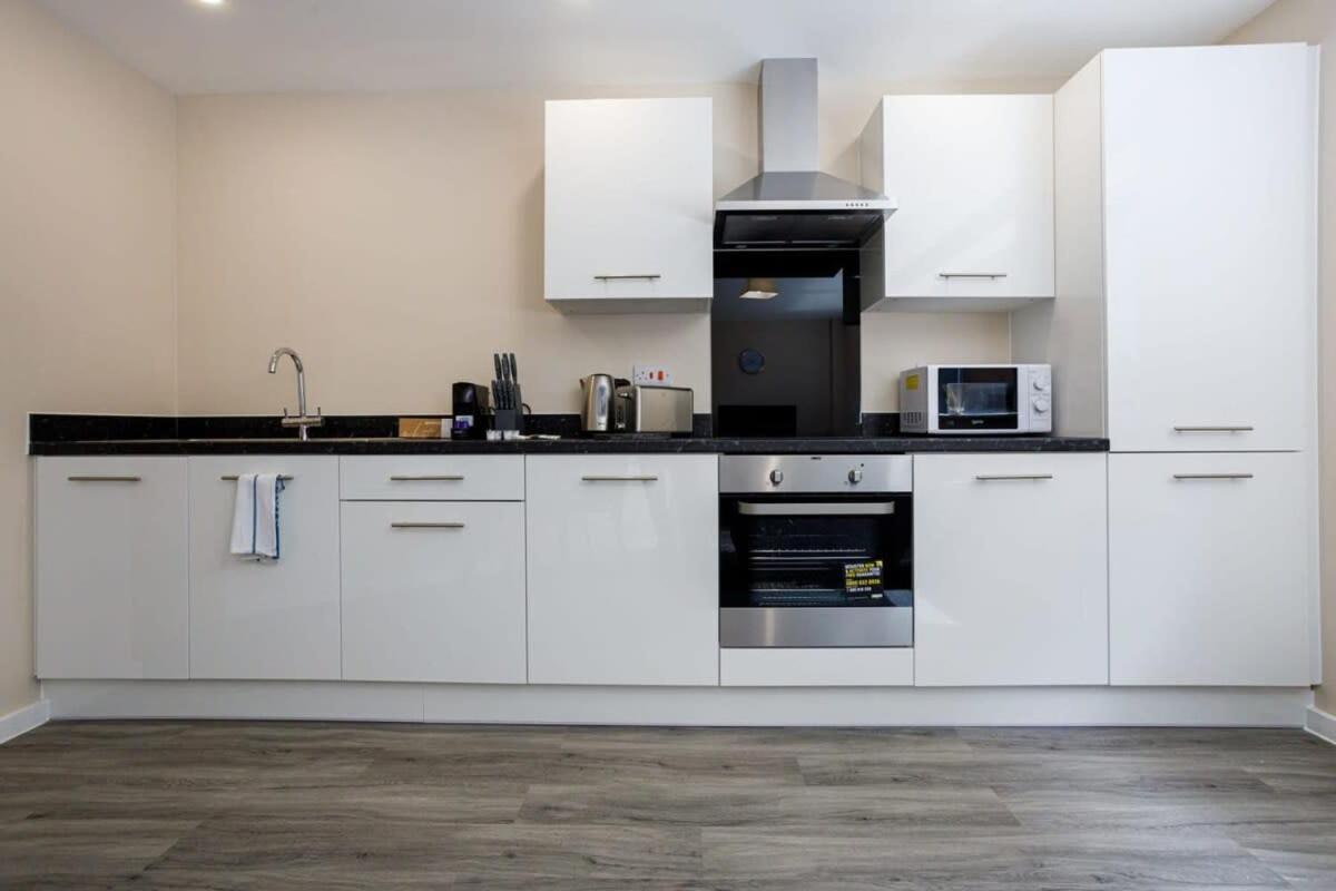 Stylish And Modern 1 Bedroom Apartment Манчестер Экстерьер фото