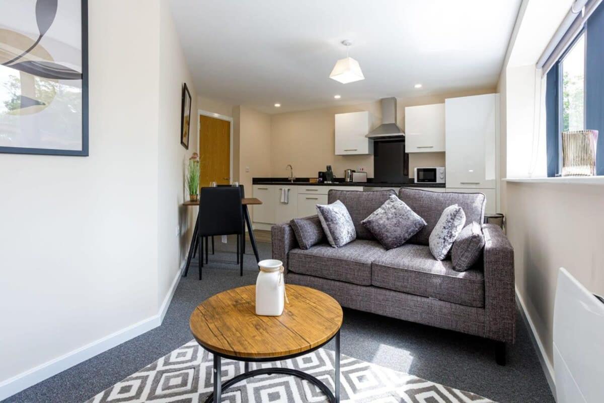 Stylish And Modern 1 Bedroom Apartment Манчестер Экстерьер фото